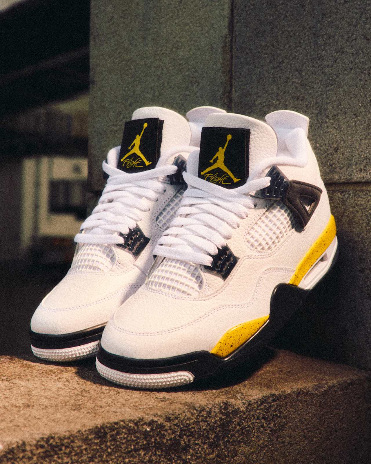 NIKE公式】エア ジョーダン 4 “Rare Air” 'Tour Yellow' (IO2463-102